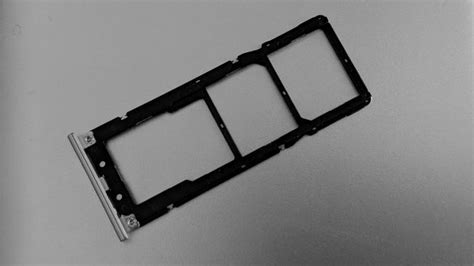 microsdxc (dedicated slot)